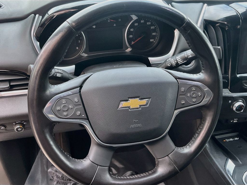 Used 2021 Chevrolet Traverse Premier w/ LPO, Blackout Package AWD/4WD image 11