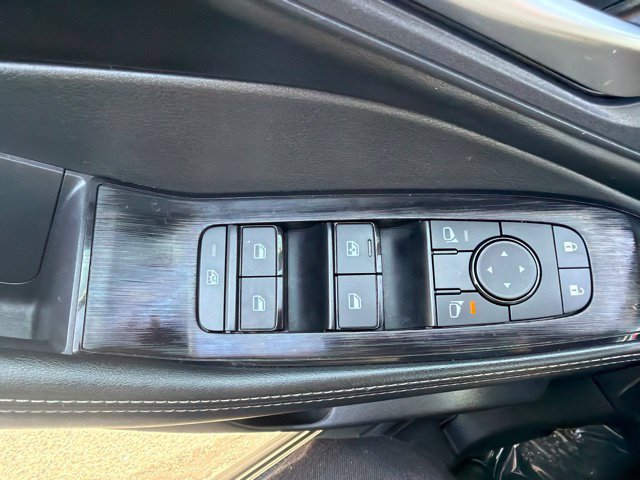 Used 2024 Nissan Rogue SV AWD/4WD image 12