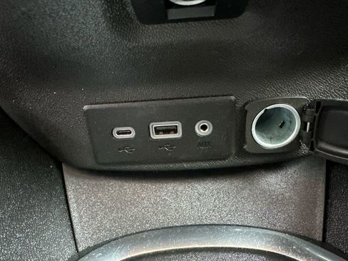 Used 2024 Chevrolet Malibu LT FWD image 36