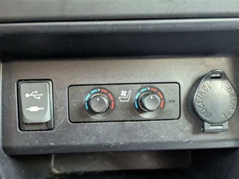 Used 2015 Toyota 4Runner Limited image 26