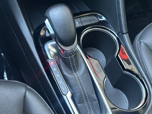 Used 2024 Buick Encore GX Sport Touring image 28