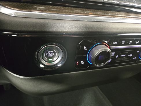 Certified 2023 Chevrolet Silverado 1500 RST image 25