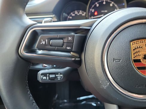 Certified 2026 Porsche Macan AWD/4WD image 28