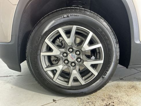 Used 2022 GMC Acadia SLE w/ Driver Convenience Package AWD/4WD image 13