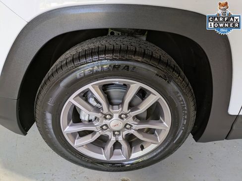 Used 2022 GMC Terrain SLT w/ Infotainment Package II AWD/4WD image 7