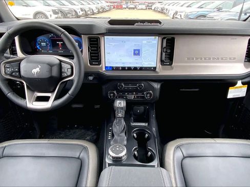 New 2026 Ford Bronco Outer Banks AWD/4WD image 5