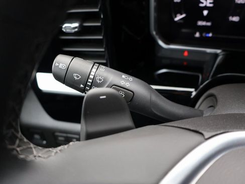 New 2026 GMC Sierra 1500 Elevation w/ Elevation Premium Package AWD/4WD image 19