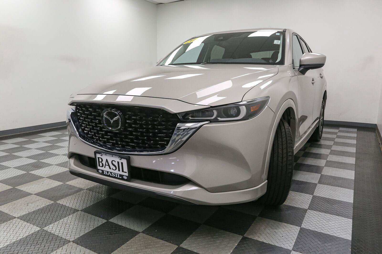 Used 2025 MAZDA CX-5 AWD 2.5 S w/ Select Package image 4