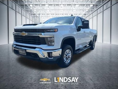 Used 2025 Chevrolet Silverado 2500 LT w/ Convenience Package image 2