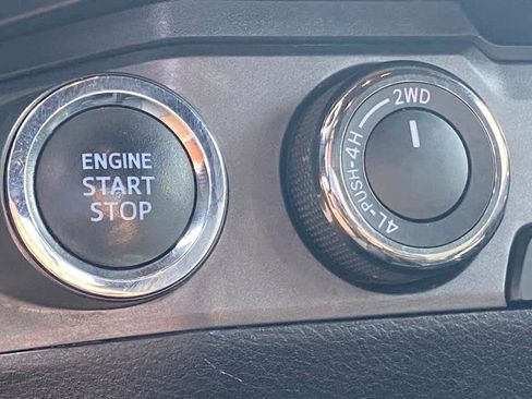 Used 2020 Toyota Tacoma TRD Sport w/ Technology Package image 20