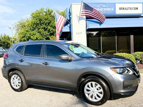 Used 2020 Nissan Rogue S FWD image 4