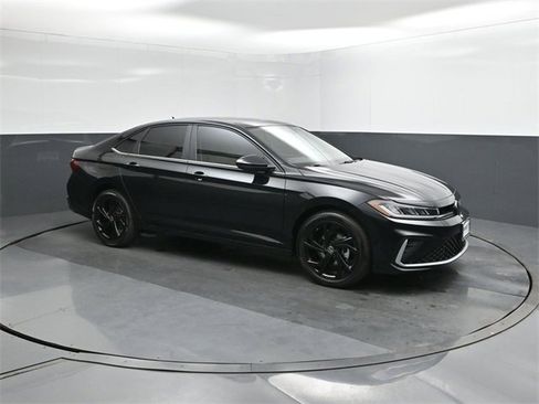 New 2026 Volkswagen Jetta SE image 17