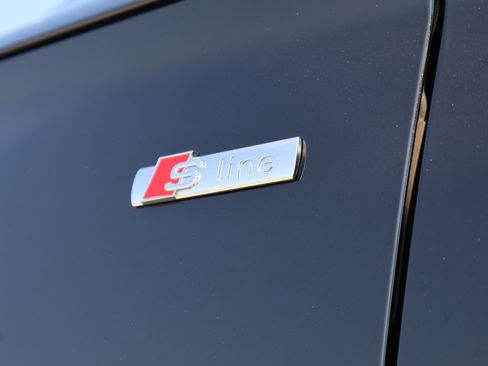 Used 2022 Audi Q5 2.0T Premium w/ Convenience Package image 25