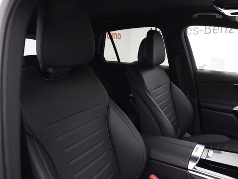 Used 2026 Mercedes-Benz GLC 300 image 17