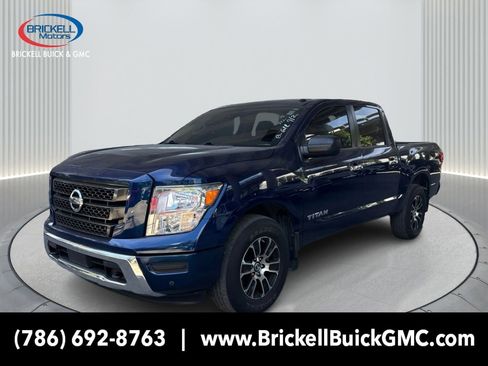 Used 2021 Nissan Titan SV w/ SV Convenience Package image 1