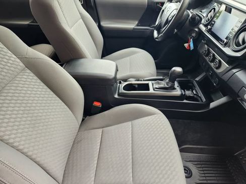 Used 2022 Toyota Tacoma SR w/ SR Convenience Package RWD image 19