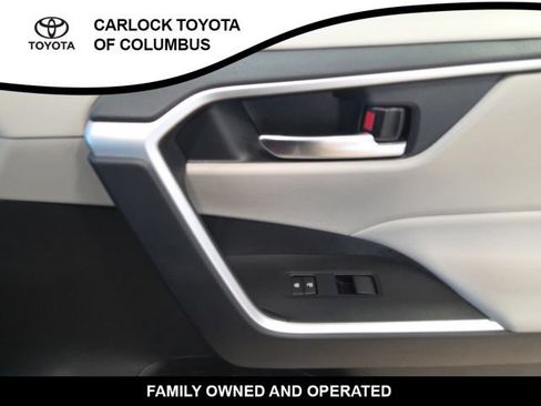 Used 2021 Toyota RAV4 XLE w/ XLE Grade Weather Package AWD/4WD image 20