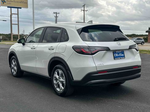 Used 2025 Honda HR-V LX image 8