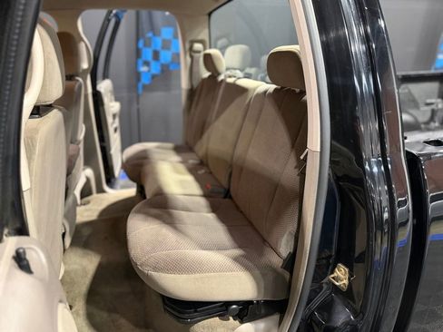 Used 2005 Dodge Ram 2500 Truck SLT image 19