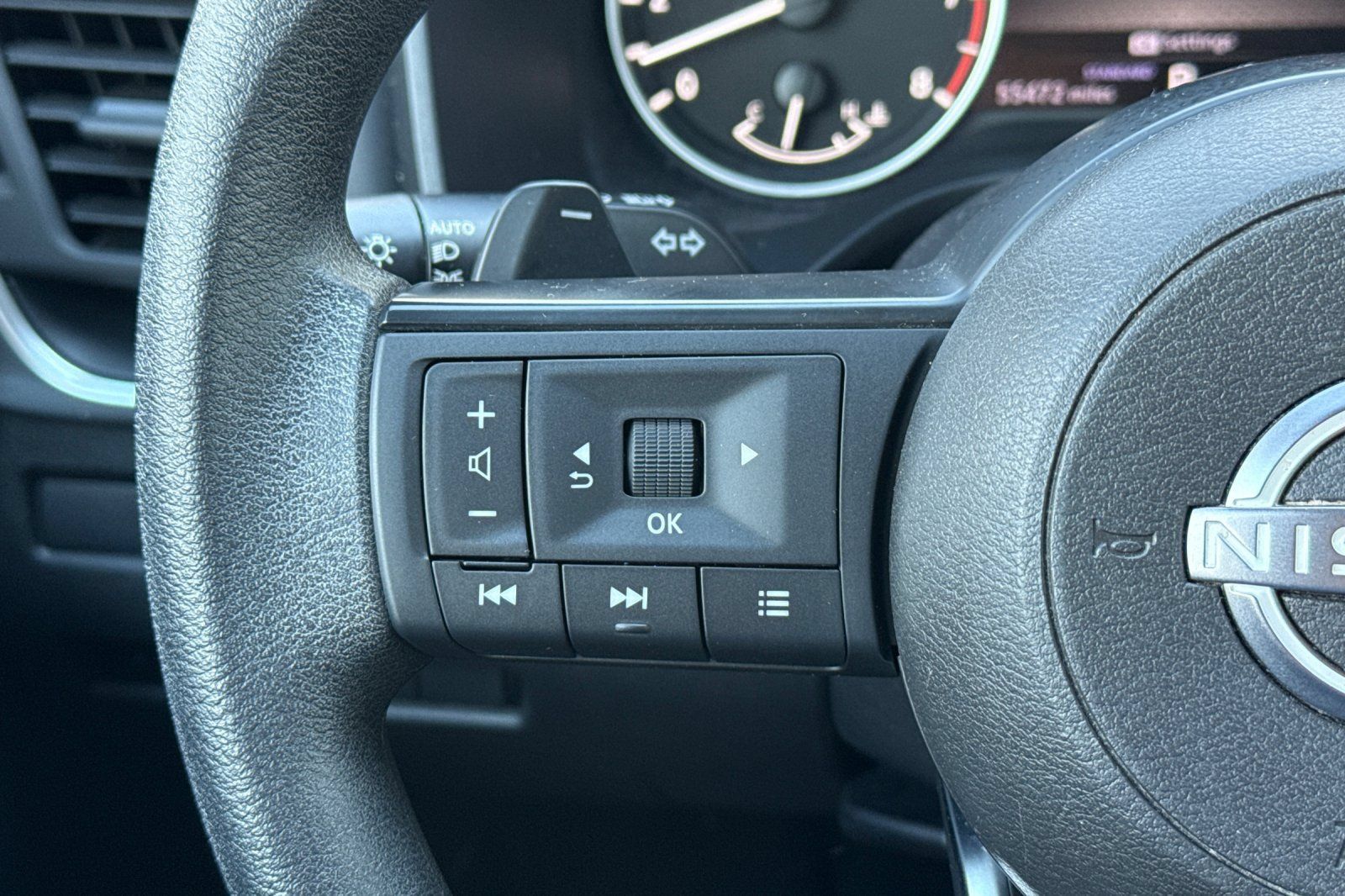 Certified 2024 Nissan Rogue S FWD image 31