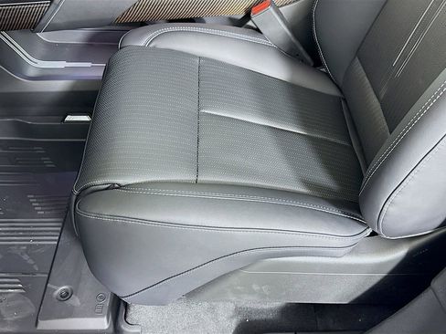 New 2026 Cadillac Vistiq Luxury image 19