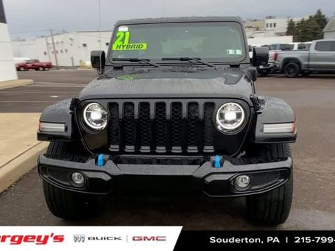 Used 2021 Jeep Wrangler Unlimited Sahara image 3