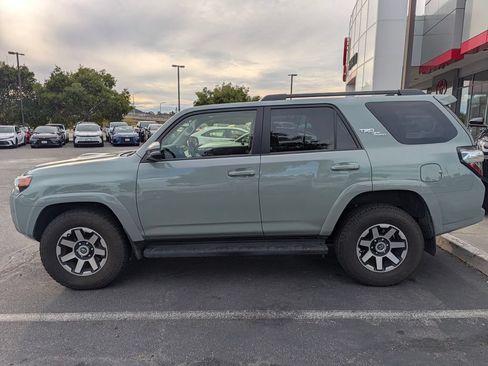 Used 2023 Toyota 4Runner TRD Off-Road Premium w/ Moonroof Package AWD/4WD image 6