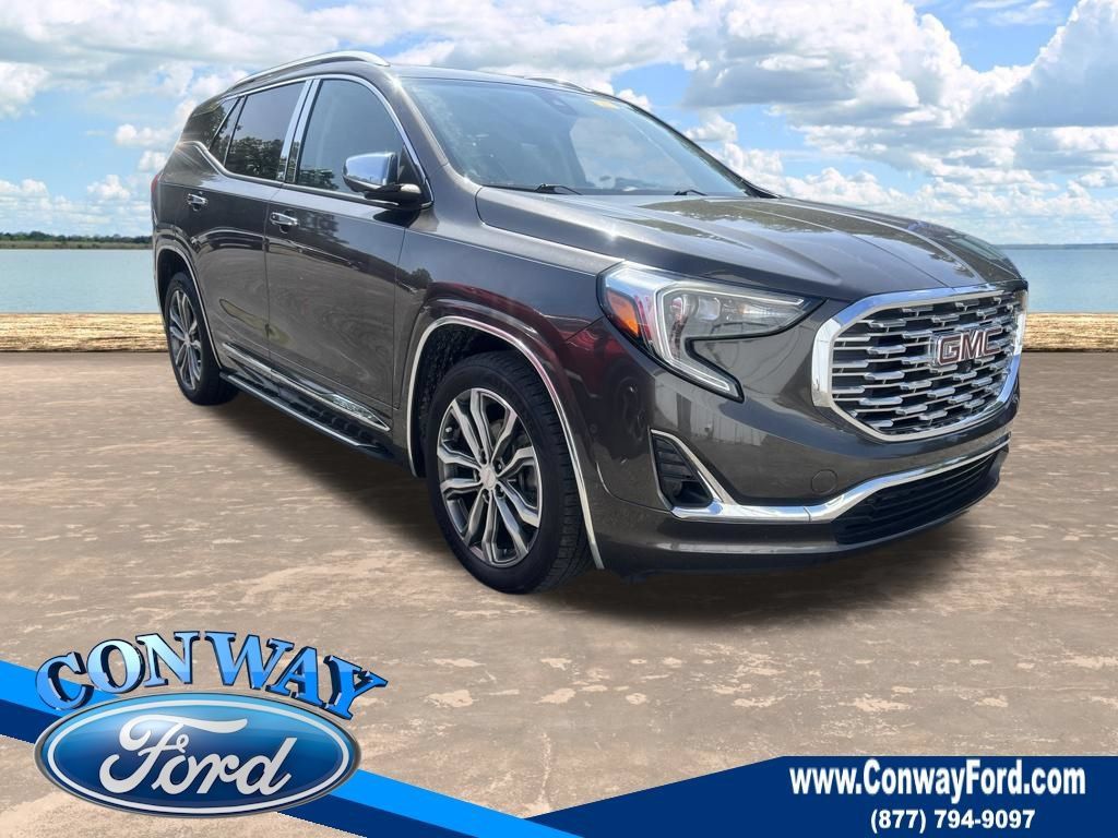 Used 2020 GMC Terrain Denali w/ Denali Premium Package FWD image 1