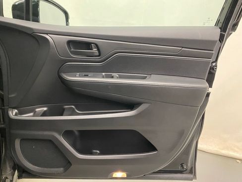 Used 2025 Honda Odyssey Sport-L image 11