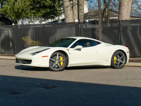 Used 2015 Ferrari 458 Italia Coupe image 8