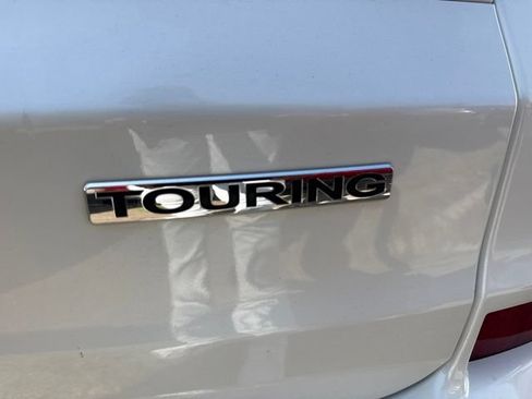 Used 2016 Honda CR-V Touring image 3