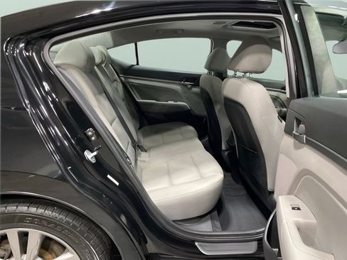 Used 2018 Hyundai Elantra Value Edition FWD image 27