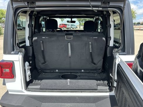 Used 2021 Jeep Wrangler Rubicon AWD/4WD image 29