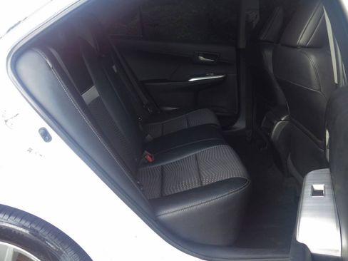 Used 2013 Toyota Camry SE FWD image 14