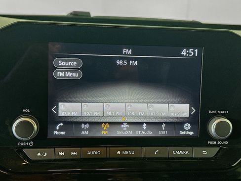 Used 2025 Nissan Pathfinder SV image 21