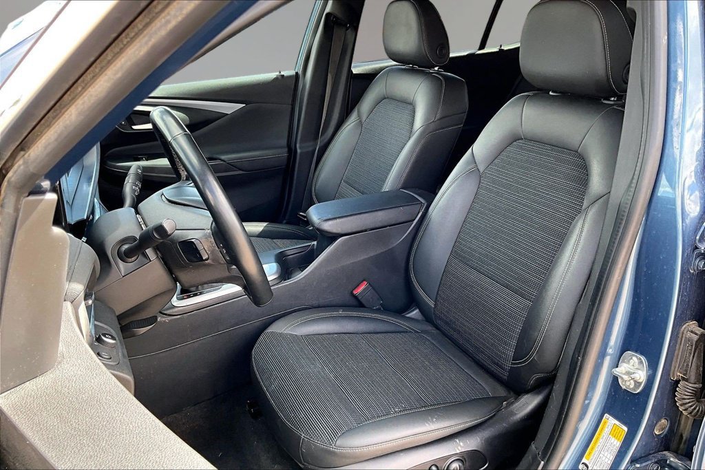Used 2025 Buick Envista Preferred w/ Convenience I Package FWD image 19