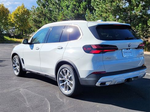 New 2026 BMW X5 xDrive40i image 3