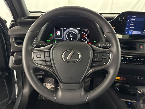 Used 2024 Lexus UX 250h FWD image 11