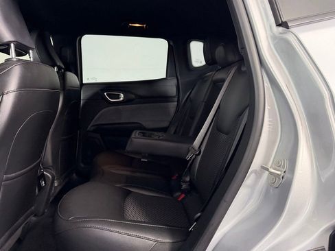 Certified 2024 Jeep Compass Latitude image 26