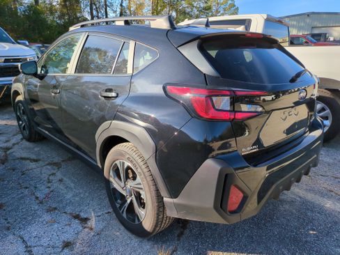 Used 2024 Subaru Crosstrek 2.0i Premium image 4