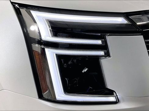 New 2026 Nissan Armada Platinum Reserve image 36