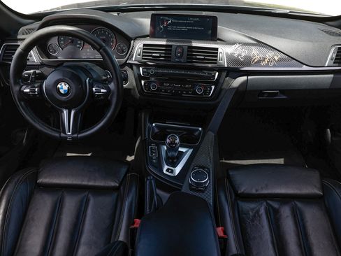 Used 2016 BMW M4 Convertible RWD image 2