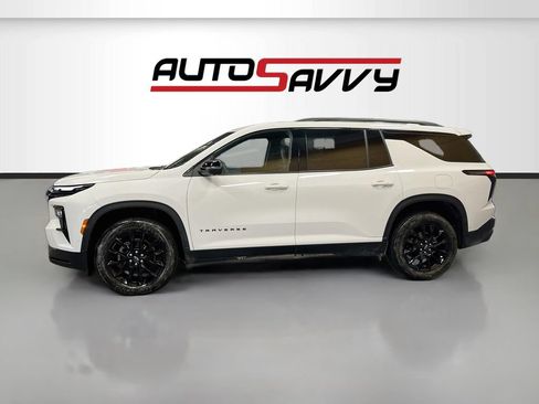 Used 2024 Chevrolet Traverse LT w/ Enhanced Driving Package AWD/4WD image 4