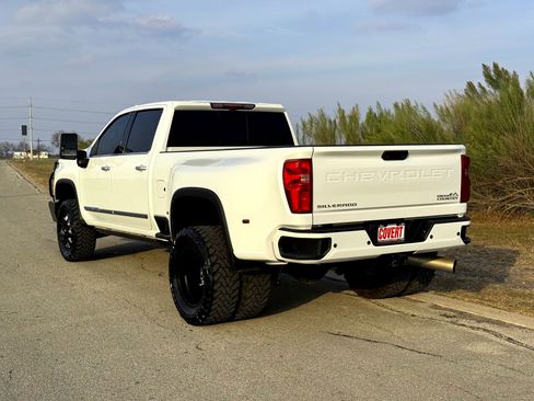 Used 2024 Chevrolet Silverado 3500 High Country w/ High Country Premium Package image 10
