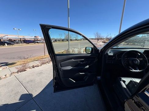 Used 2025 Honda Pilot Elite image 10