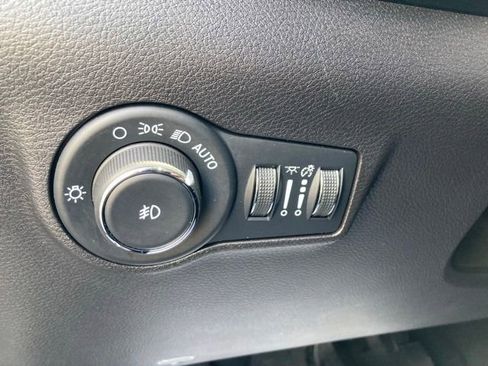 Used 2025 Jeep Compass Limited AWD/4WD image 26