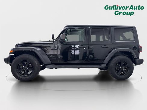 Used 2022 Jeep Wrangler Unlimited Sport AWD/4WD image 3