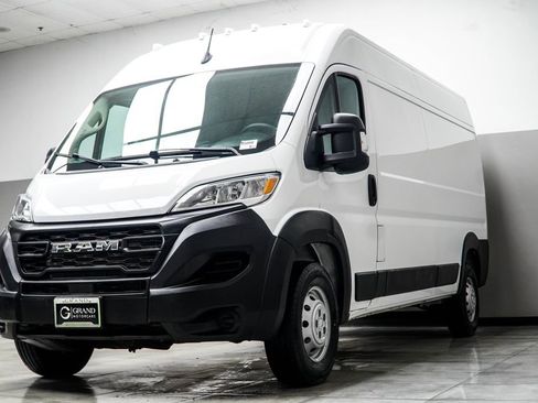 Used 2023 RAM ProMaster 2500 image 8