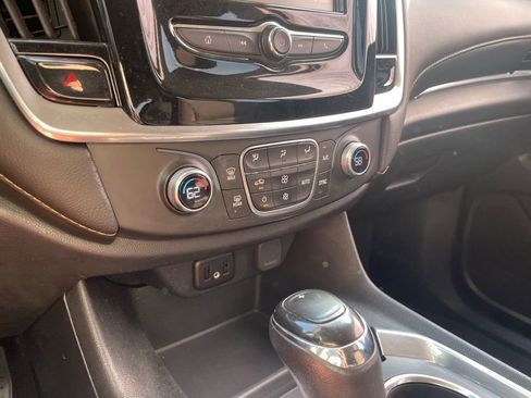 Used 2019 Chevrolet Traverse LS image 17