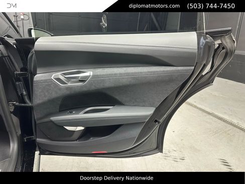 Used 2023 Audi RS e-tron GT w/ Carbon Performance Package image 25